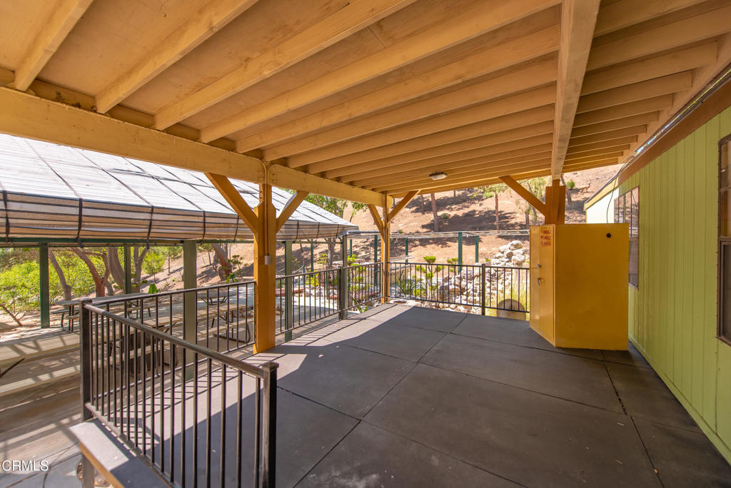 8450 Waters Road Moorpark, CA 93021 - Photo 13 of 38