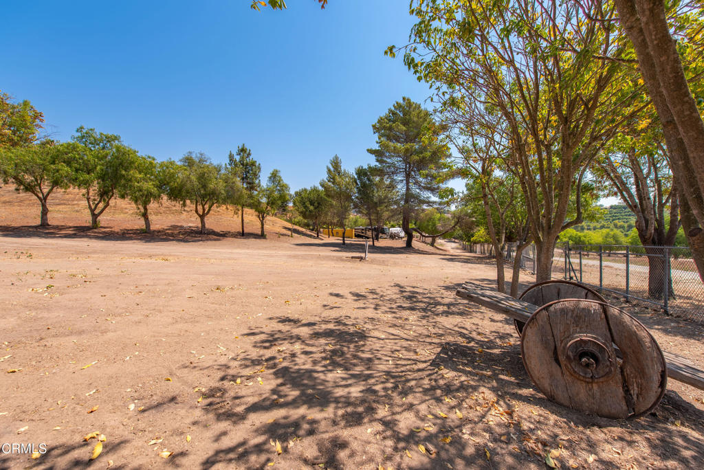 8450 Waters Road Moorpark, CA 93021 - Photo 27 of 38