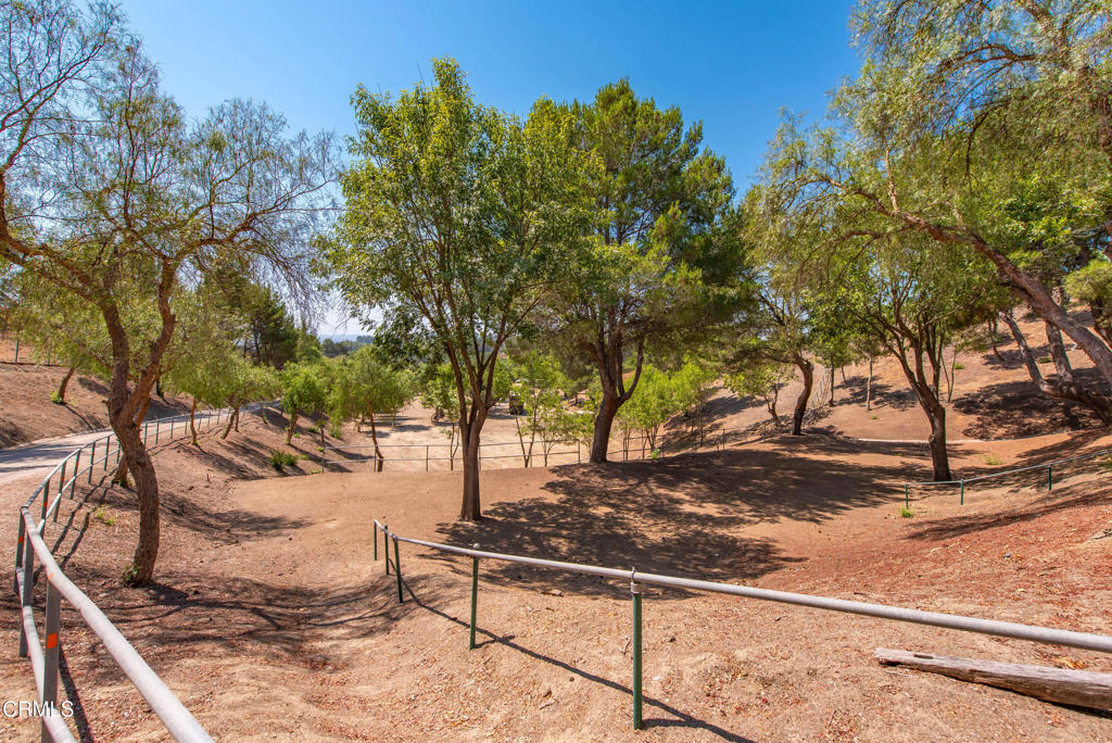 8450 Waters Road Moorpark, CA 93021 - Photo 7 of 38