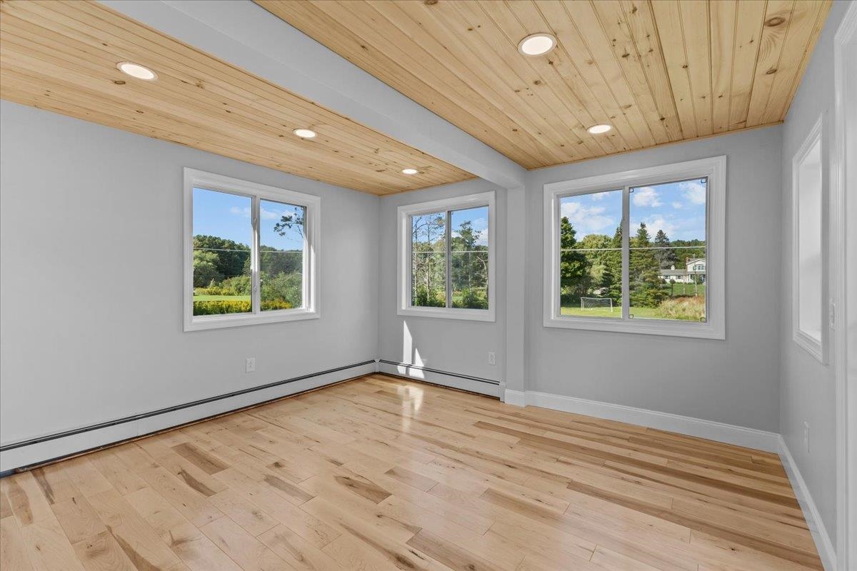 1029 Old Creamery Road Williston, VT 05495 - Photo 9 of 39