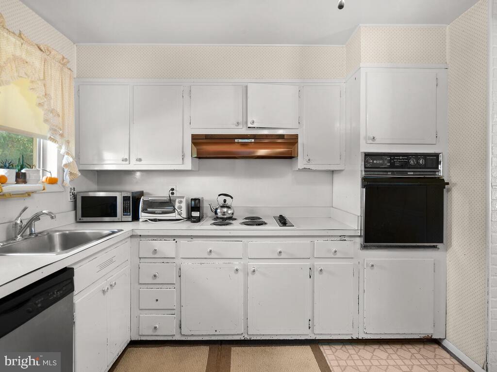 12017 Kerwood Road Silver Spring, MD 20904 - Photo 3 of 21 Gallery Image 3