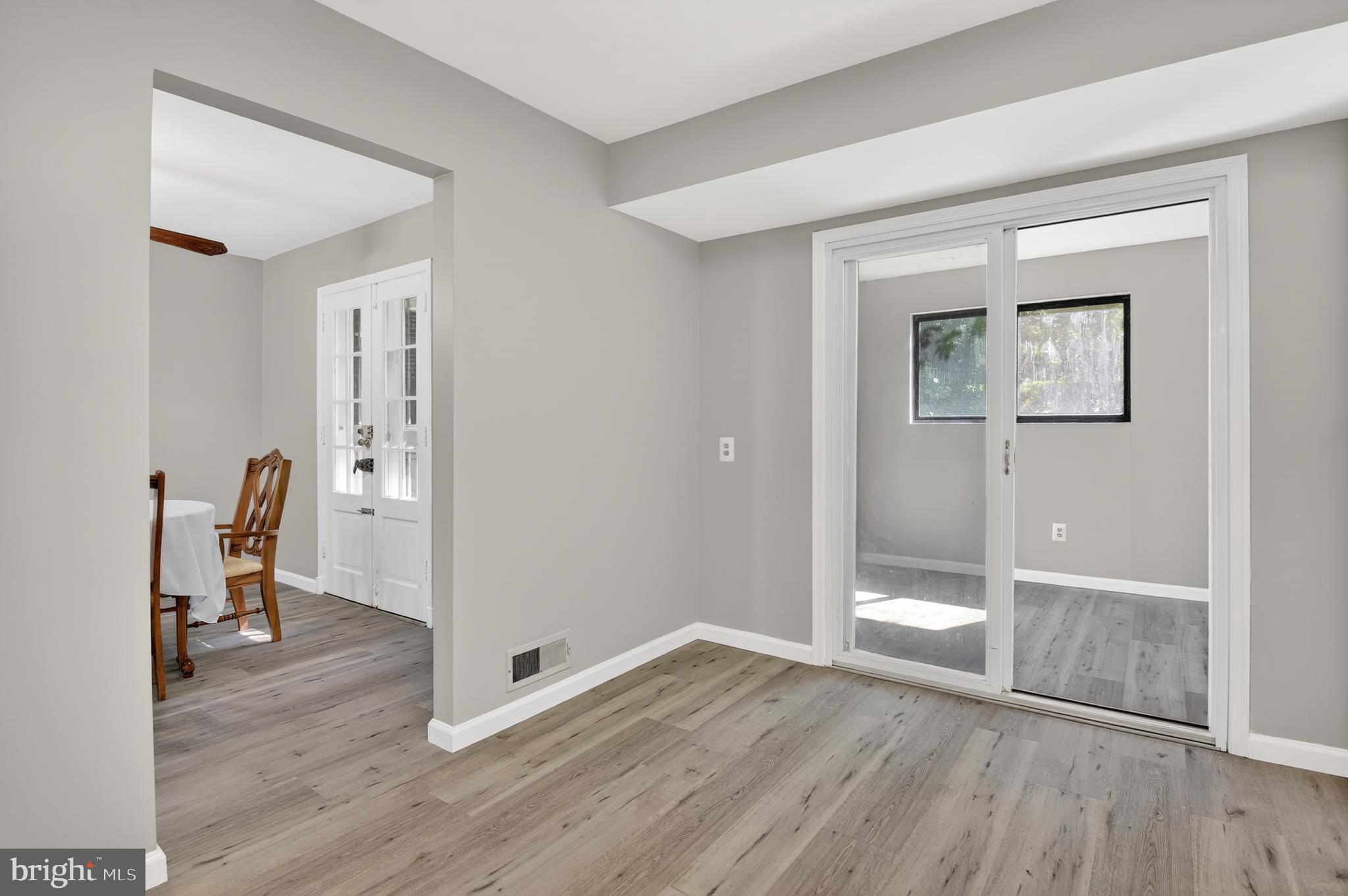 2016 Cascade Road Silver Spring, MD 20902 - Photo 20 of 37