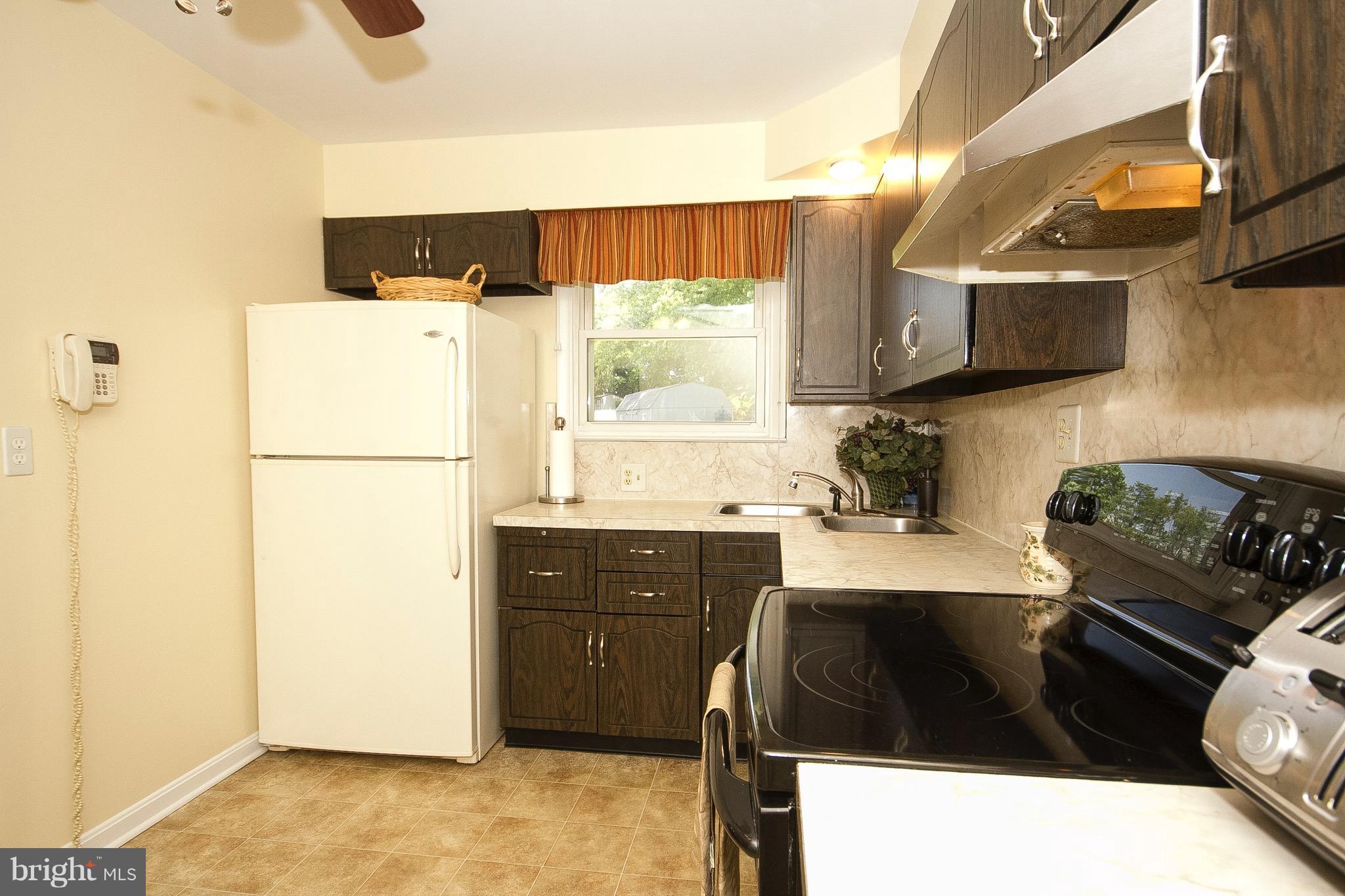 1305 Murgatroyd Road Fallston, MD 21047 - Photo 8 of 22 Kitchen