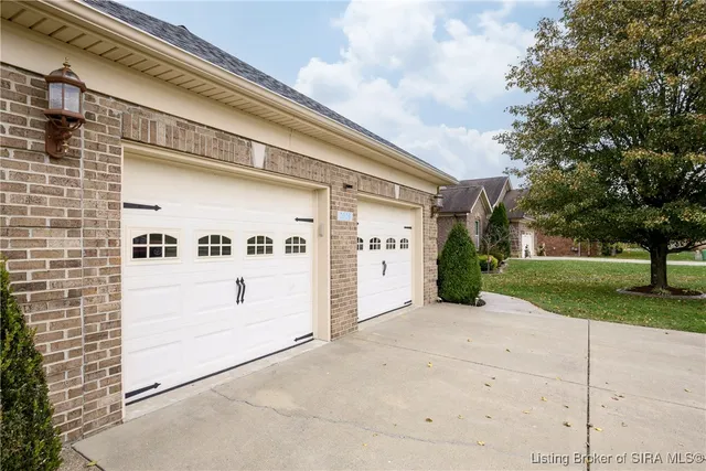 $359,900 | 2008 Autumn Ridge Drive, Sellersburg, IN 47172