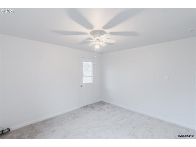 1329 Southwest Queen Avenue Albany, OR 97321 - Photo 13 of 32 Gallery Image 13