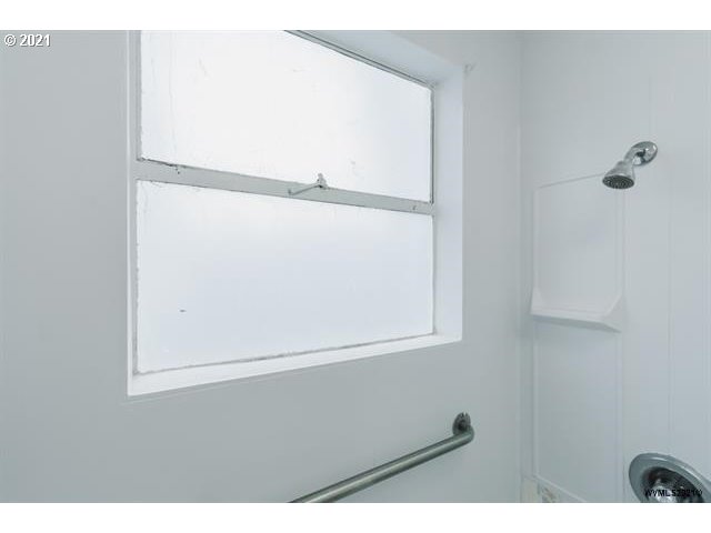1329 Southwest Queen Avenue Albany, OR 97321 - Photo 18 of 32 Gallery Image 18
