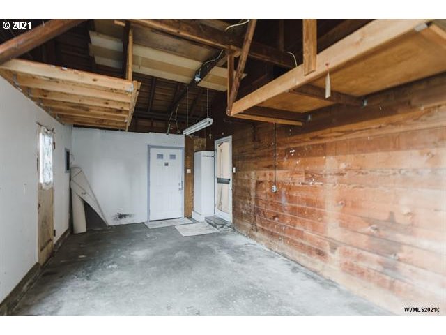 1329 Southwest Queen Avenue Albany, OR 97321 - Photo 22 of 32 Gallery Image 22