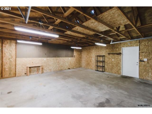 1329 Southwest Queen Avenue Albany, OR 97321 - Photo 24 of 32 Gallery Image 24