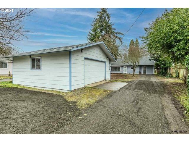1329 Southwest Queen Avenue Albany, OR 97321 - Photo 29 of 32 Gallery Image 29