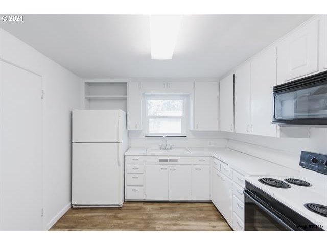 1329 Southwest Queen Avenue Albany, OR 97321 - Photo 5 of 32 Gallery Image 5