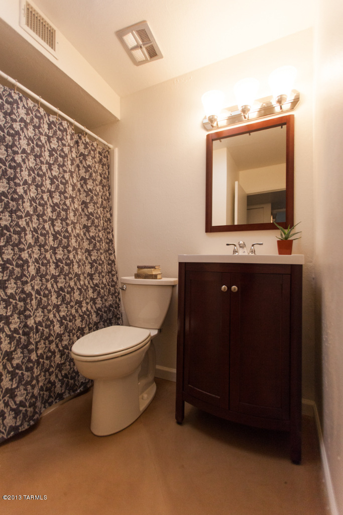 7015 East Stella Road Tucson, AZ 85730 - Photo 11 of 31 Gallery Image 11