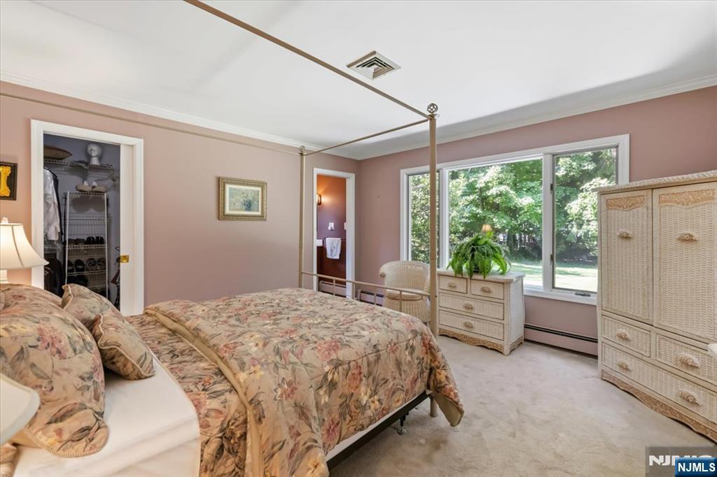 629 Lawlins Road Wyckoff, NJ 07481 - Photo 16 of 29 Gallery Image 16