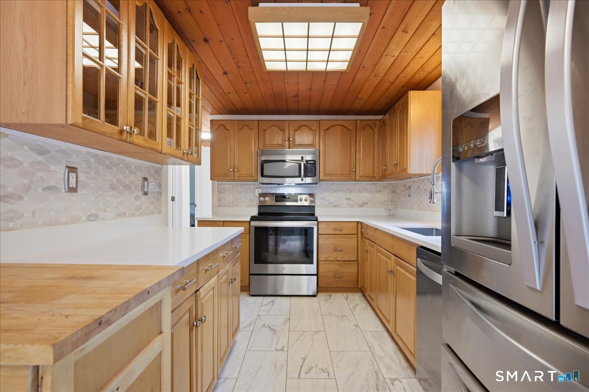 46 Rixtown Road Griswold, CT 06351 - Photo 12 of 39
