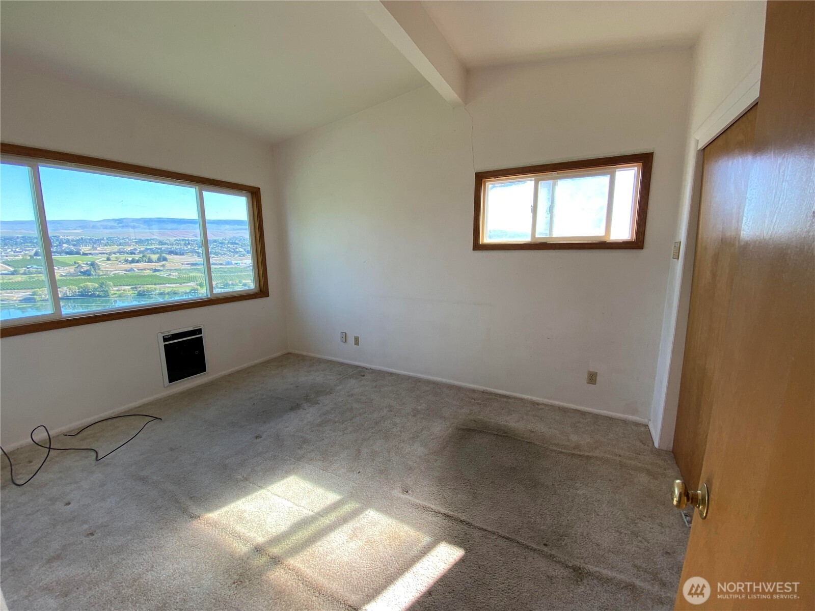 2423 Hedges Road Wenatchee, WA 98801 - Photo 6 of 21