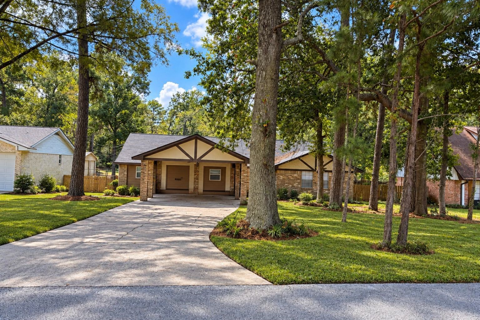 111 Rigby Owen Road Conroe, TX 77304 - Photo 3 of 41 Gallery Image 3