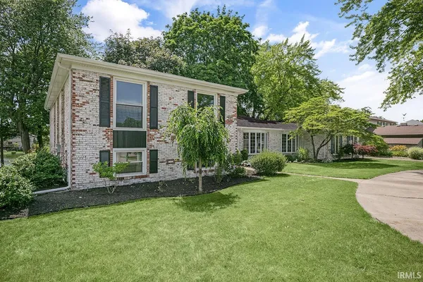 $499,000 | 3111 North East Lake Drive, Elkhart, IN 46514