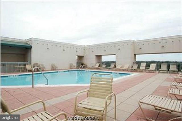 851 North Glebe Road, Unit 810 Arlington, VA 22203 - Photo 2 of 28 a view of a basket ball ground