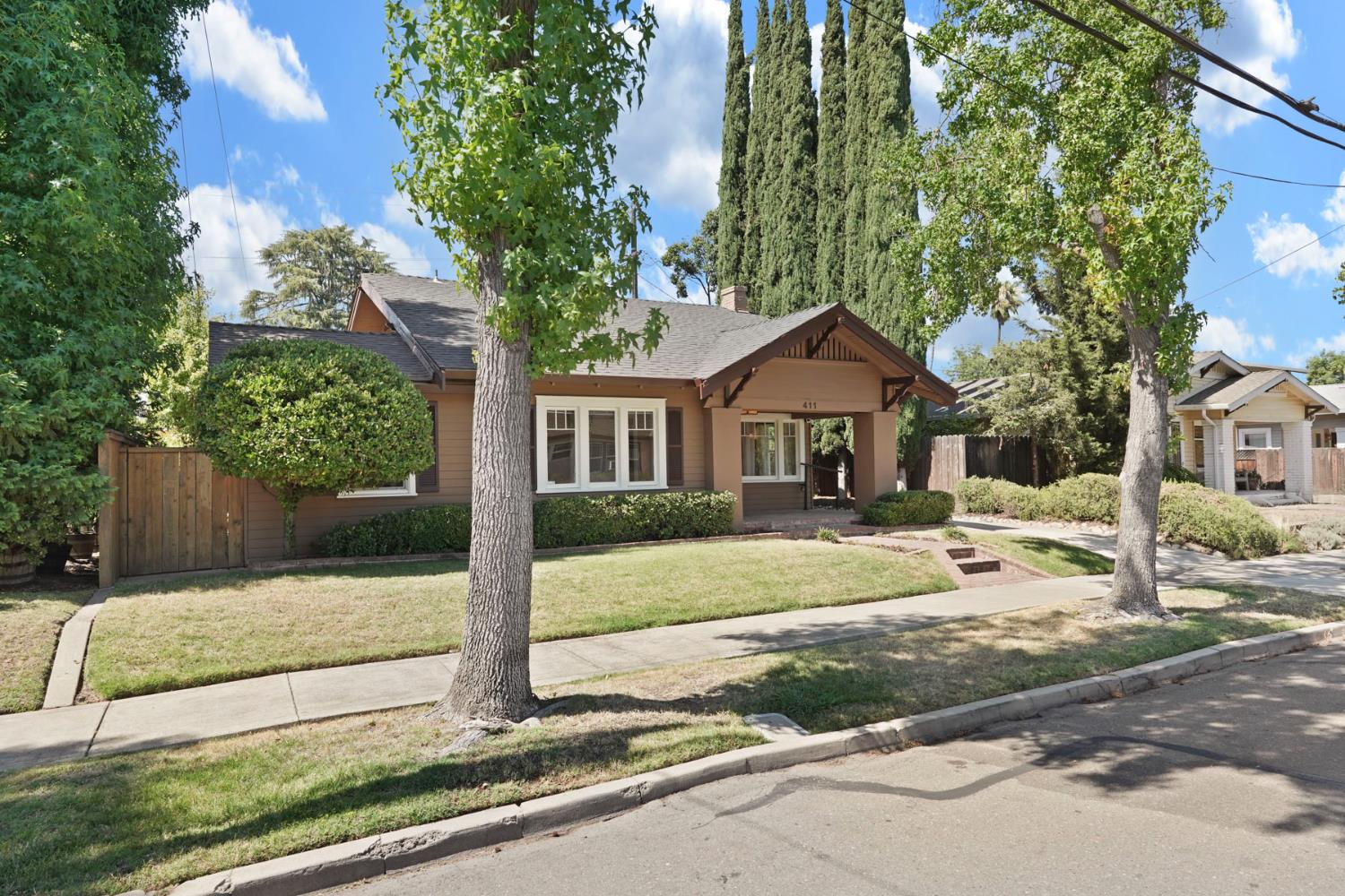 411 Bedford Road Stockton, CA 95204 - Photo 4 of 45