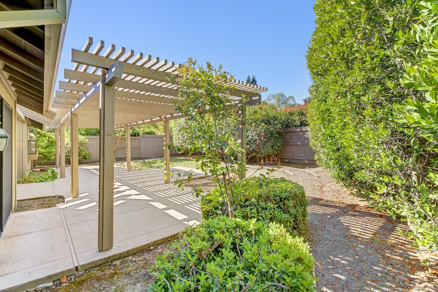 11368 Sutters Fort Way Gold River, CA 95670 - Photo 23 of 31
