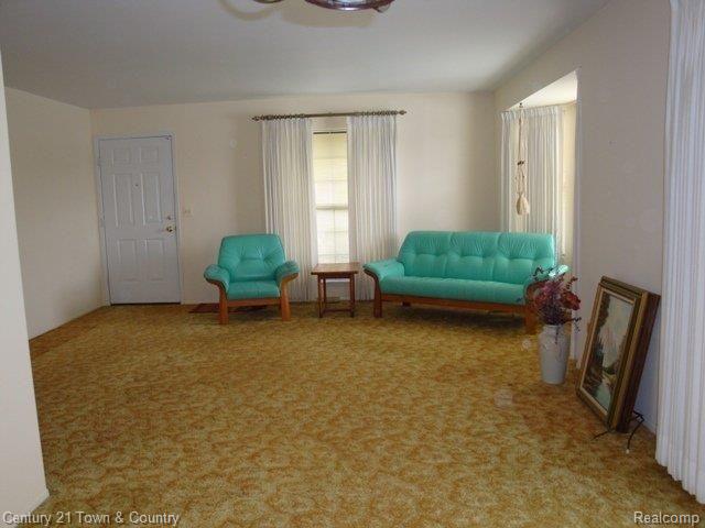 1996 Pondview Court Rochester, MI 48309 - Photo 4 of 11 Living Room