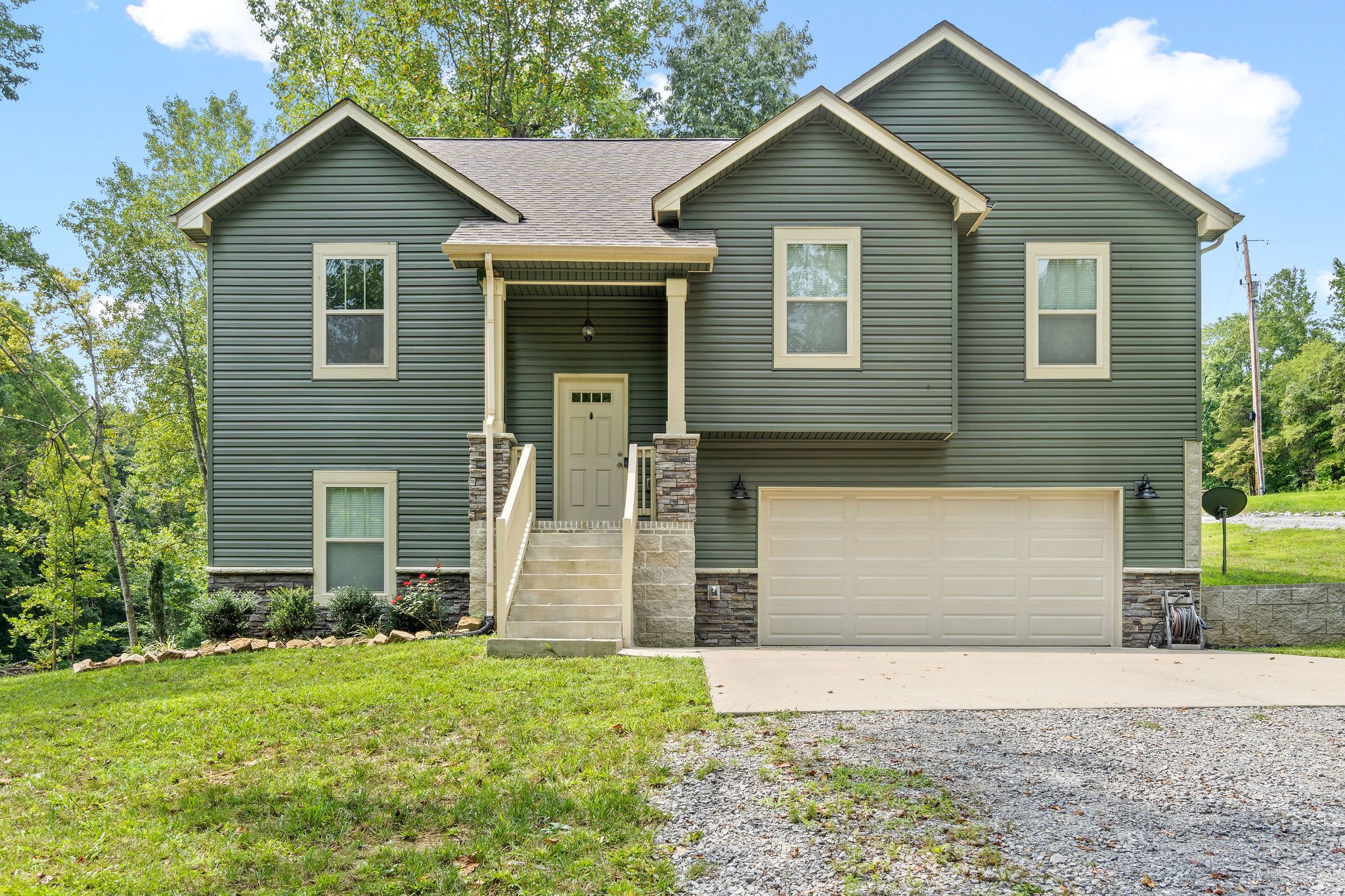 2100 Palmyra Road Palmyra, TN 37142 - Photo 1 of 35 Gallery Image 1