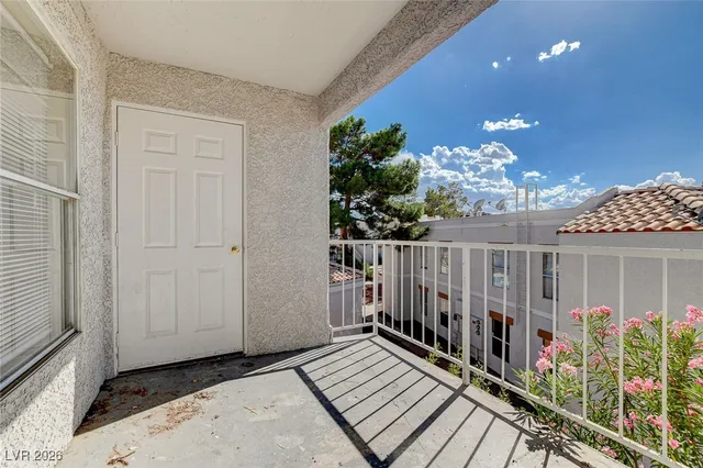 $1,719 | 6800 East Lake Mead Boulevard, Unit 2068, Las Vegas, NV 89156