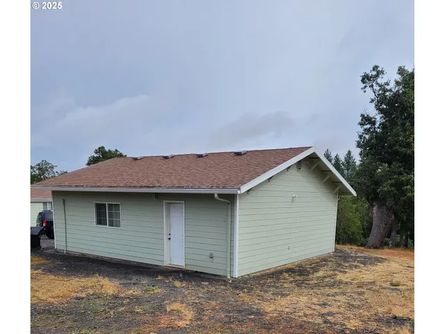 a view of a living room