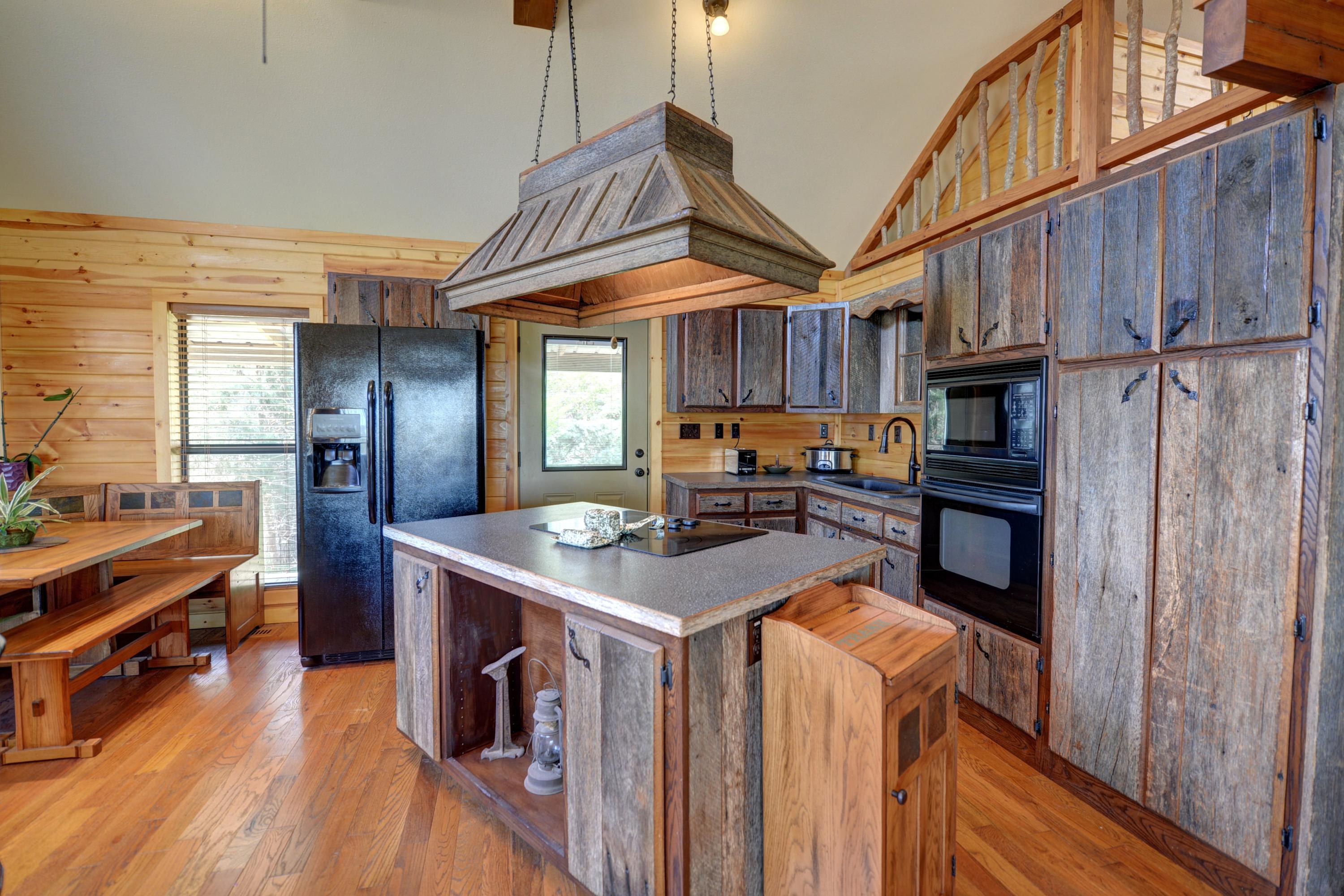 3052 Rocky Springs Road Spring City, TN 37381 - Photo 2 of 13 3052 rocky springs ktichen .jpg