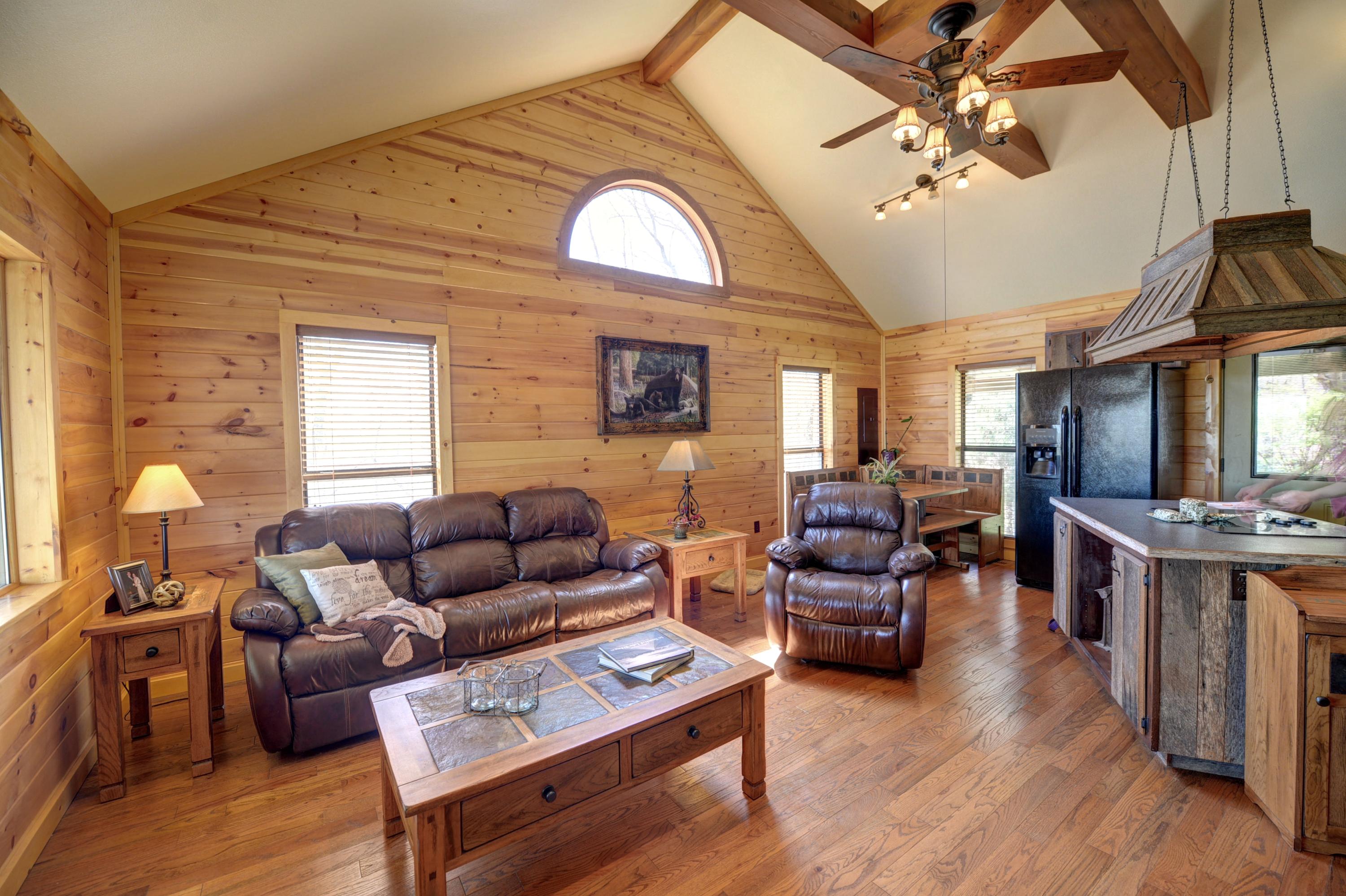 3052 Rocky Springs Road Spring City, TN 37381 - Photo 3 of 13 3052 rocky springs living 3.jpg