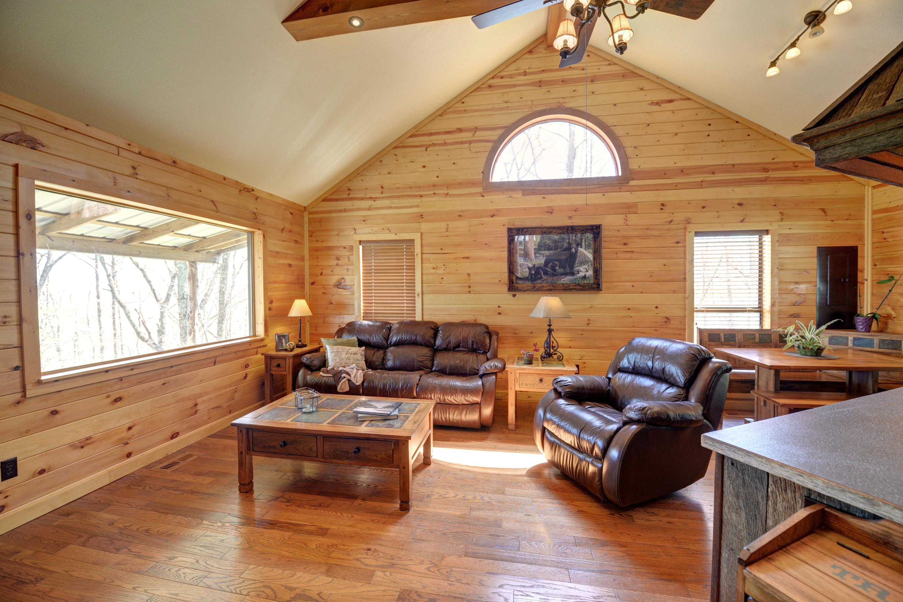 3052 Rocky Springs Road Spring City, TN 37381 - Photo 4 of 13 3052 rocky springs living too.jpg