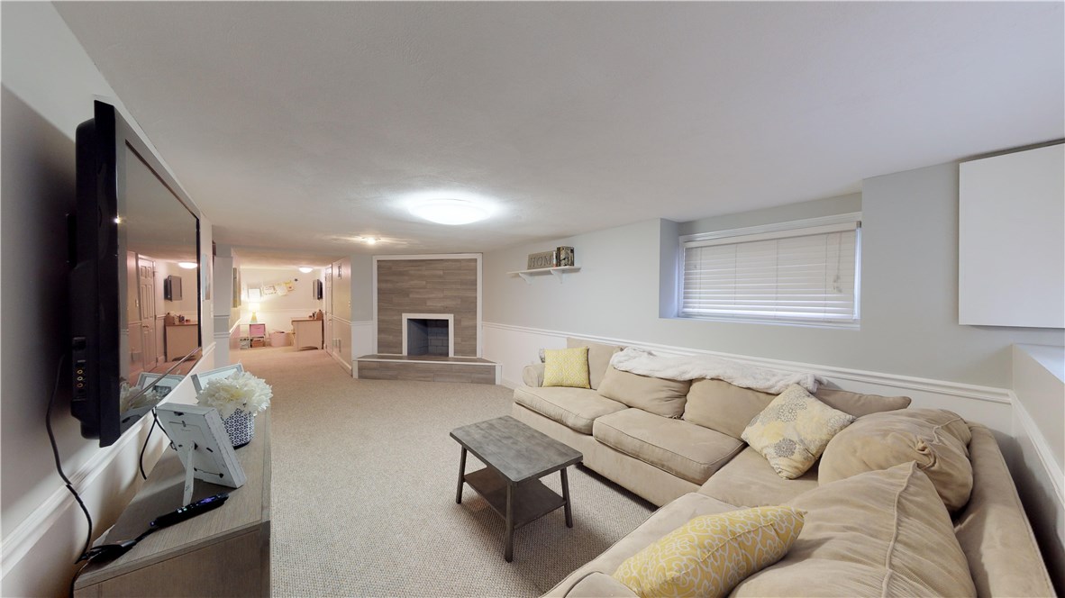 93 Wolverstone Road Warwick, RI 02818 - Photo 19 of 34