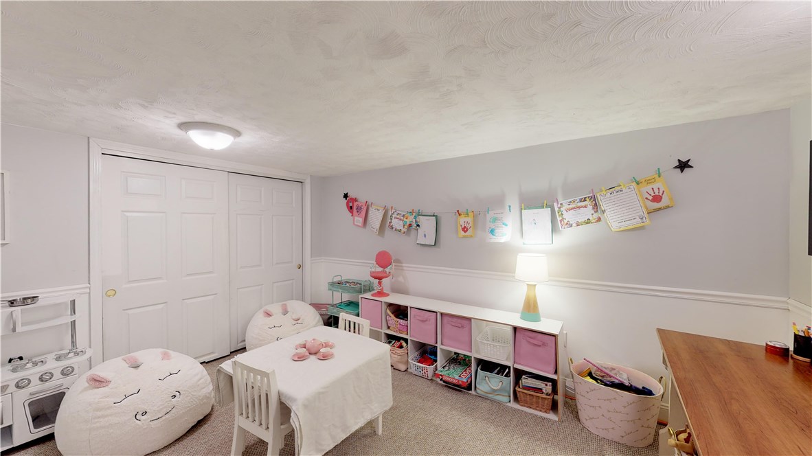 93 Wolverstone Road Warwick, RI 02818 - Photo 21 of 34