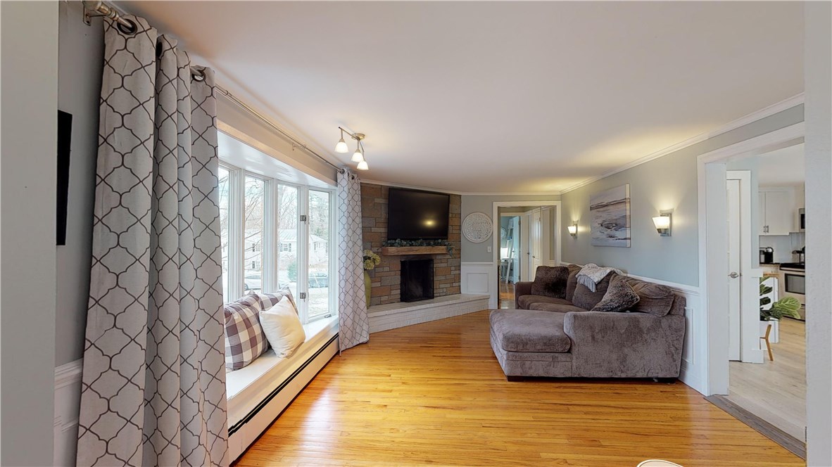 93 Wolverstone Road Warwick, RI 02818 - Photo 8 of 34