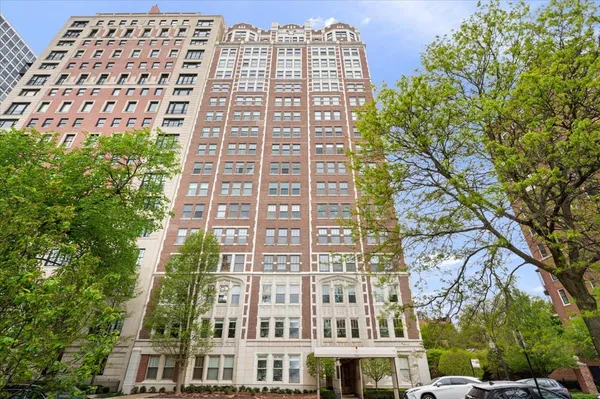 $324,900 | 2440 North Lakeview Avenue, Unit 6C, Chicago, IL 60614