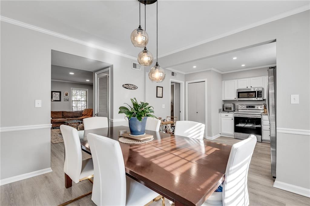 6520 Roswell Road, Unit 11 Atlanta, GA 30328 - Photo 10 of 31 Gallery Image 10