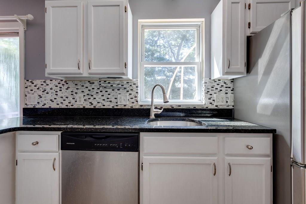 56 Santoro Road Worcester, MA 01606 - Photo 14 of 38 Gallery Image 14