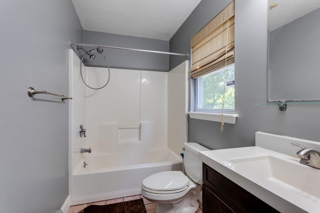 56 Santoro Road Worcester, MA 01606 - Photo 17 of 38 Gallery Image 17