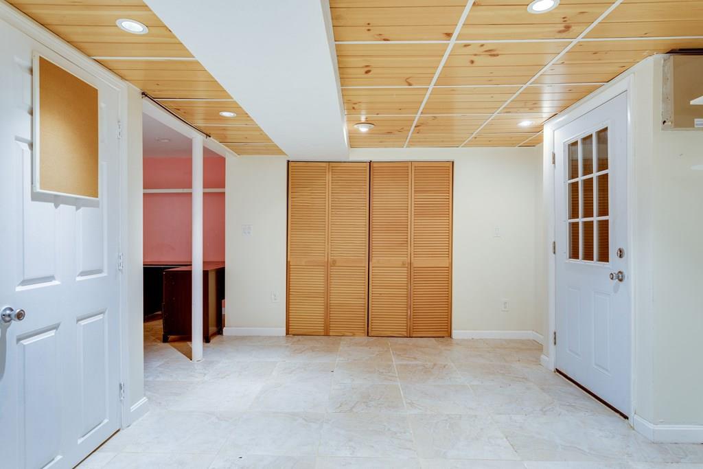 56 Santoro Road Worcester, MA 01606 - Photo 27 of 38 Gallery Image 27