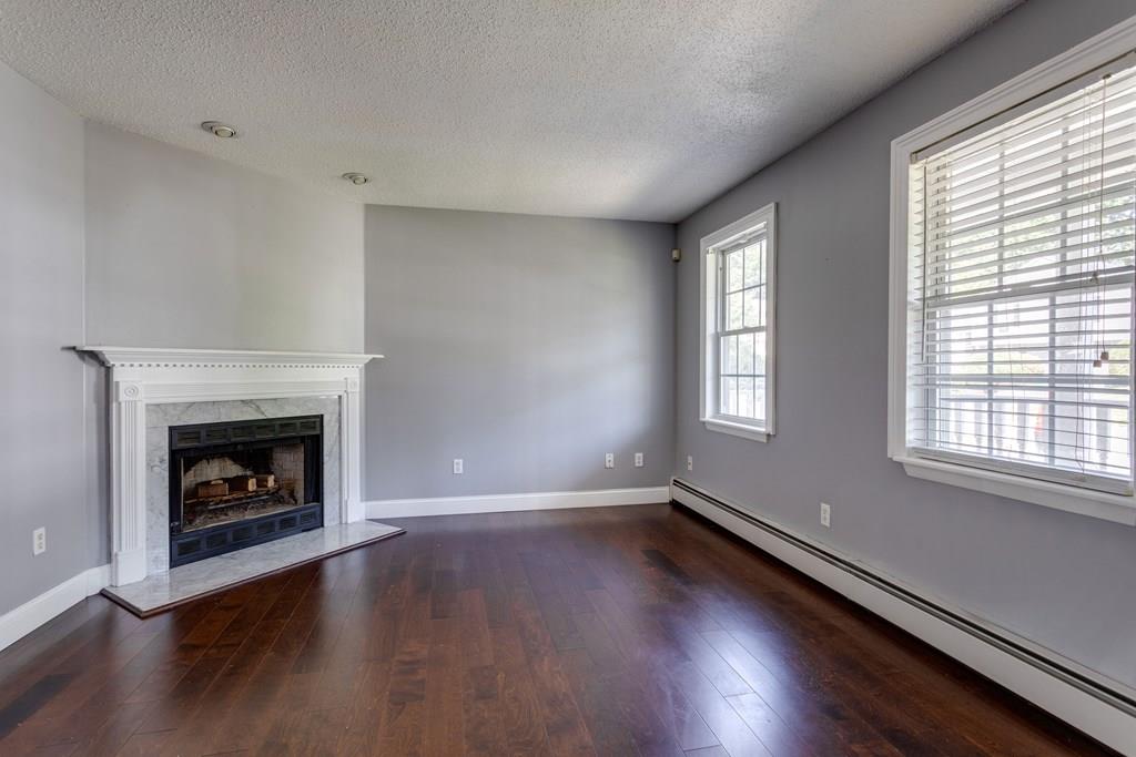 56 Santoro Road Worcester, MA 01606 - Photo 5 of 38 Gallery Image 5