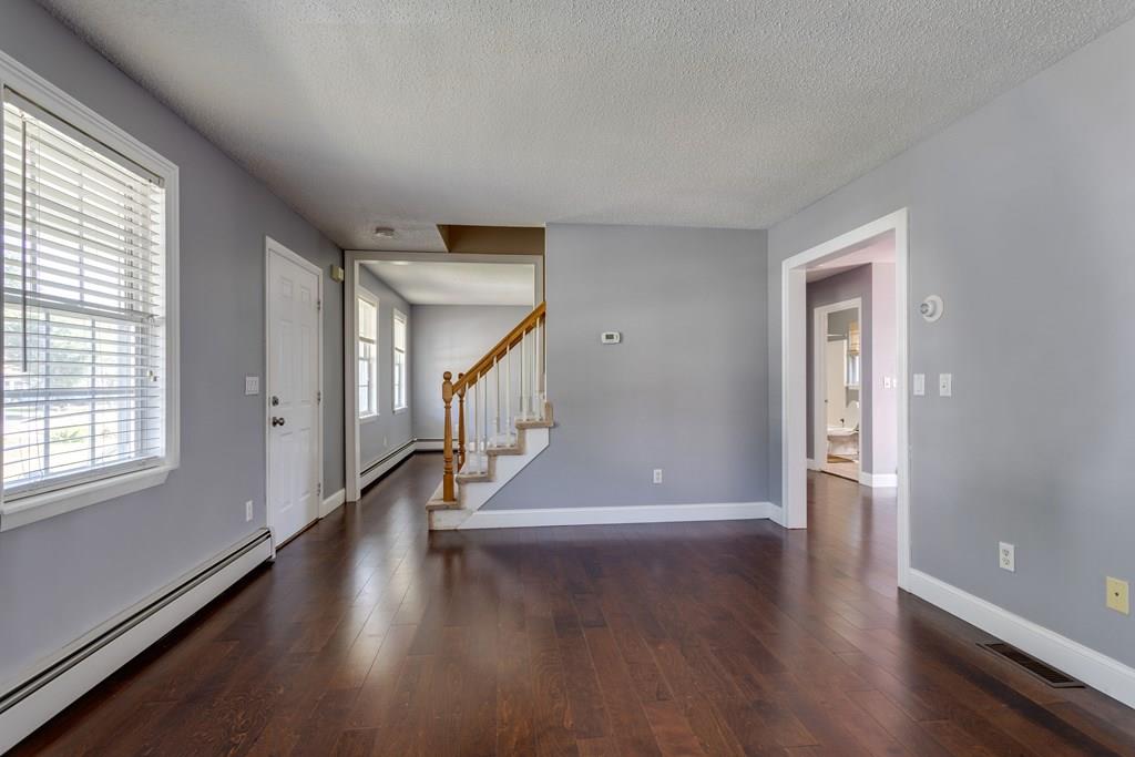 56 Santoro Road Worcester, MA 01606 - Photo 6 of 38 Gallery Image 6
