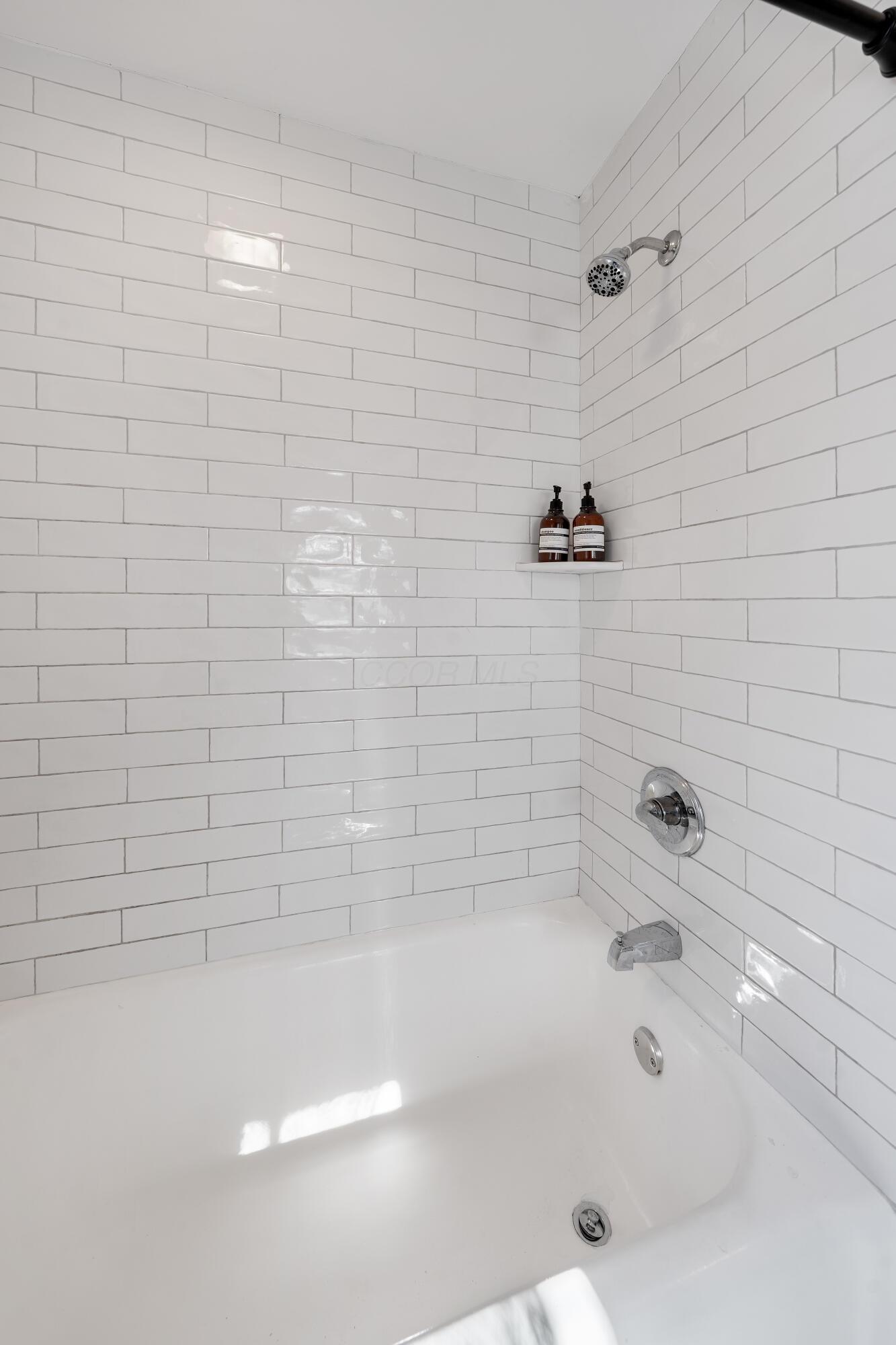 389 Wetmore Road Columbus, OH 43214 - Photo 27 of 33 Bath
