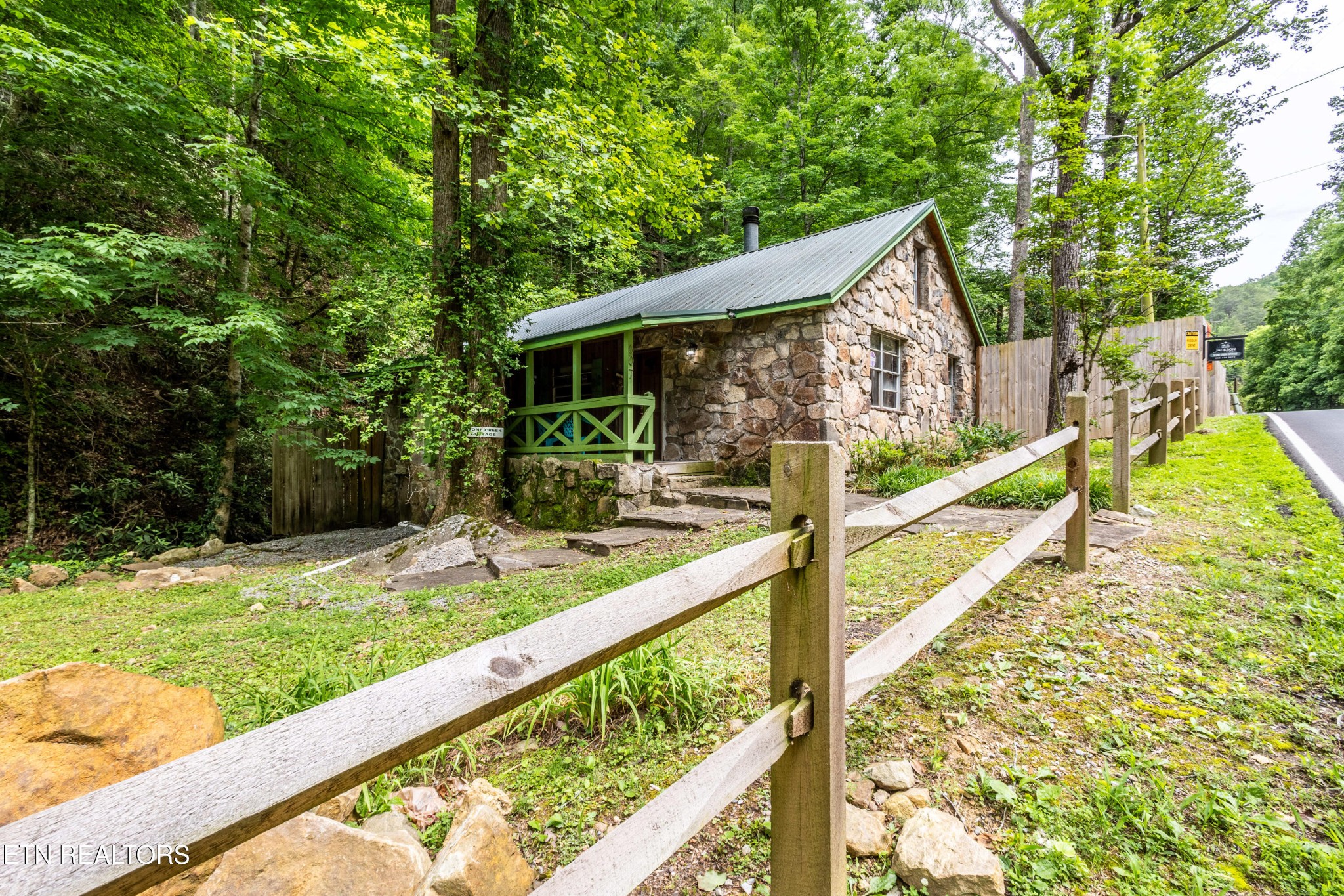 607 Rush Branch Road Pigeon Forge, TN 37863 - Photo 2 of 20
