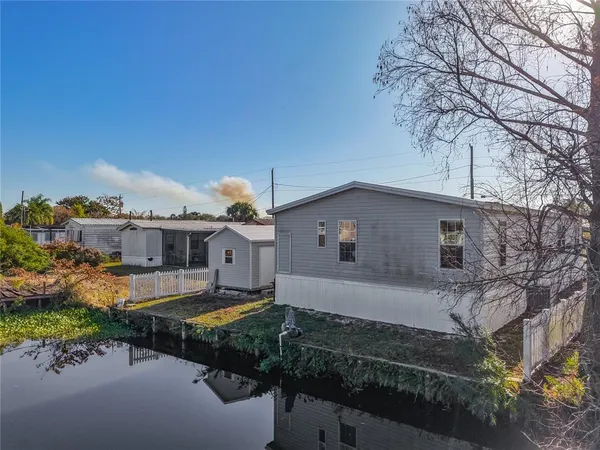 $274,900 | 1824 Riverside Drive, Moore Haven, FL 33471