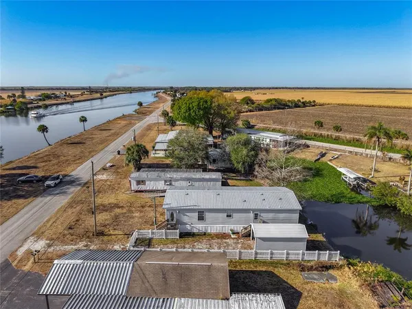 $274,900 | 1824 Riverside Drive, Moore Haven, FL 33471