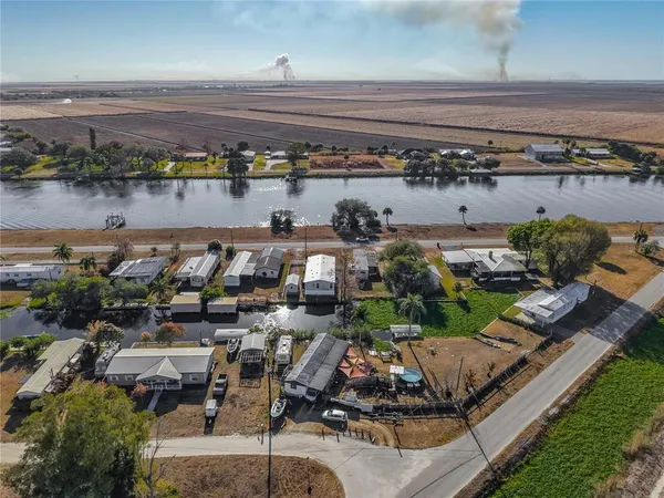 $274,900 | 1824 Riverside Drive, Moore Haven, FL 33471