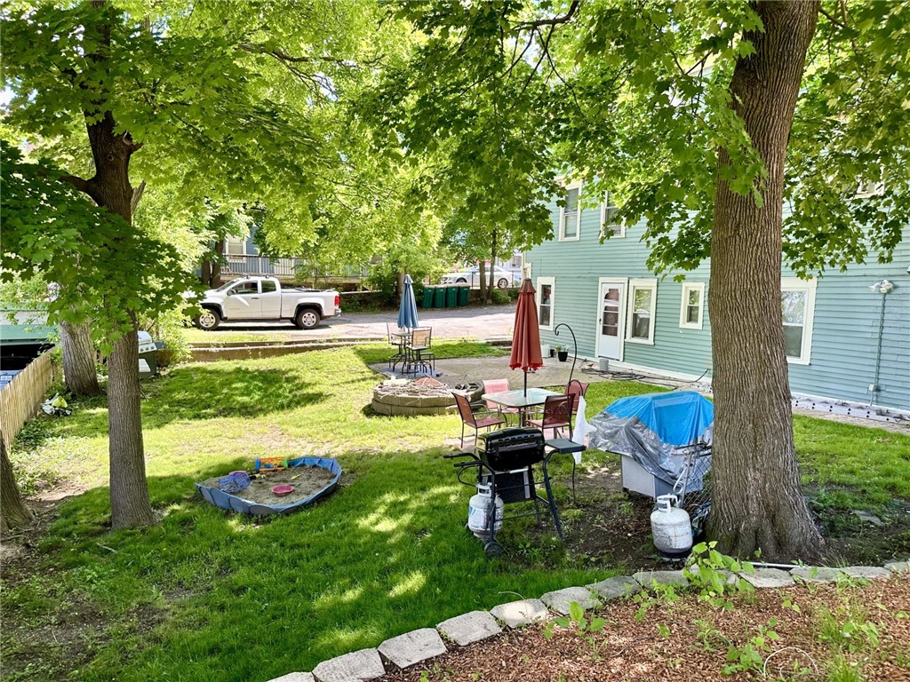 125 Park Avenue Woonsocket, RI 02895 - Photo 23 of 26 Yard