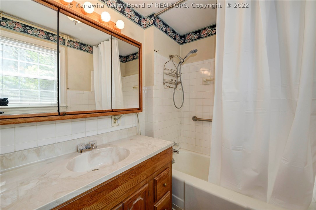 1022 Valley Road Charleston, WV 25302 - Photo 28 of 30 Gallery Image 28