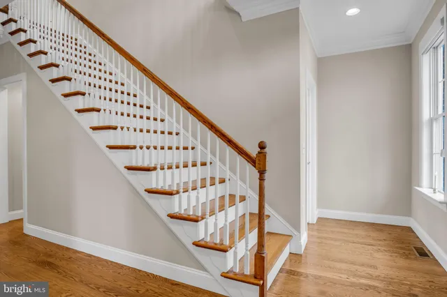 $475,000 | 6 Jamestown Square, Mechanicsburg, PA 17050