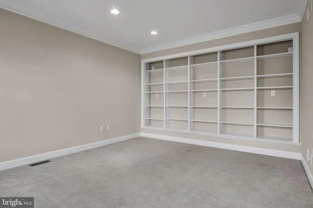 $475,000 | 6 Jamestown Square, Mechanicsburg, PA 17050