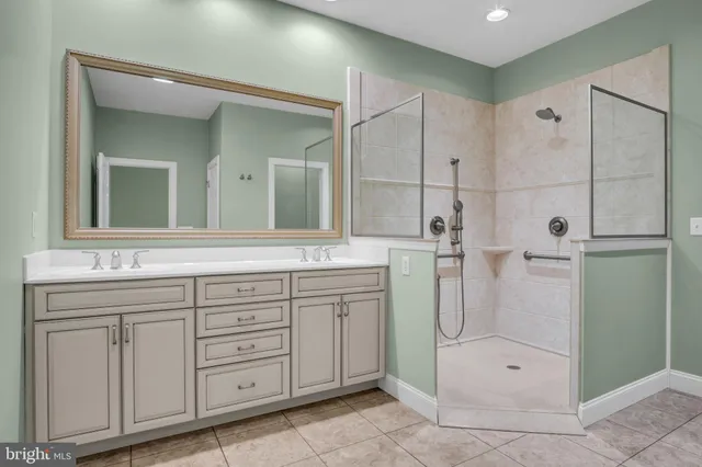 $475,000 | 6 Jamestown Square, Mechanicsburg, PA 17050